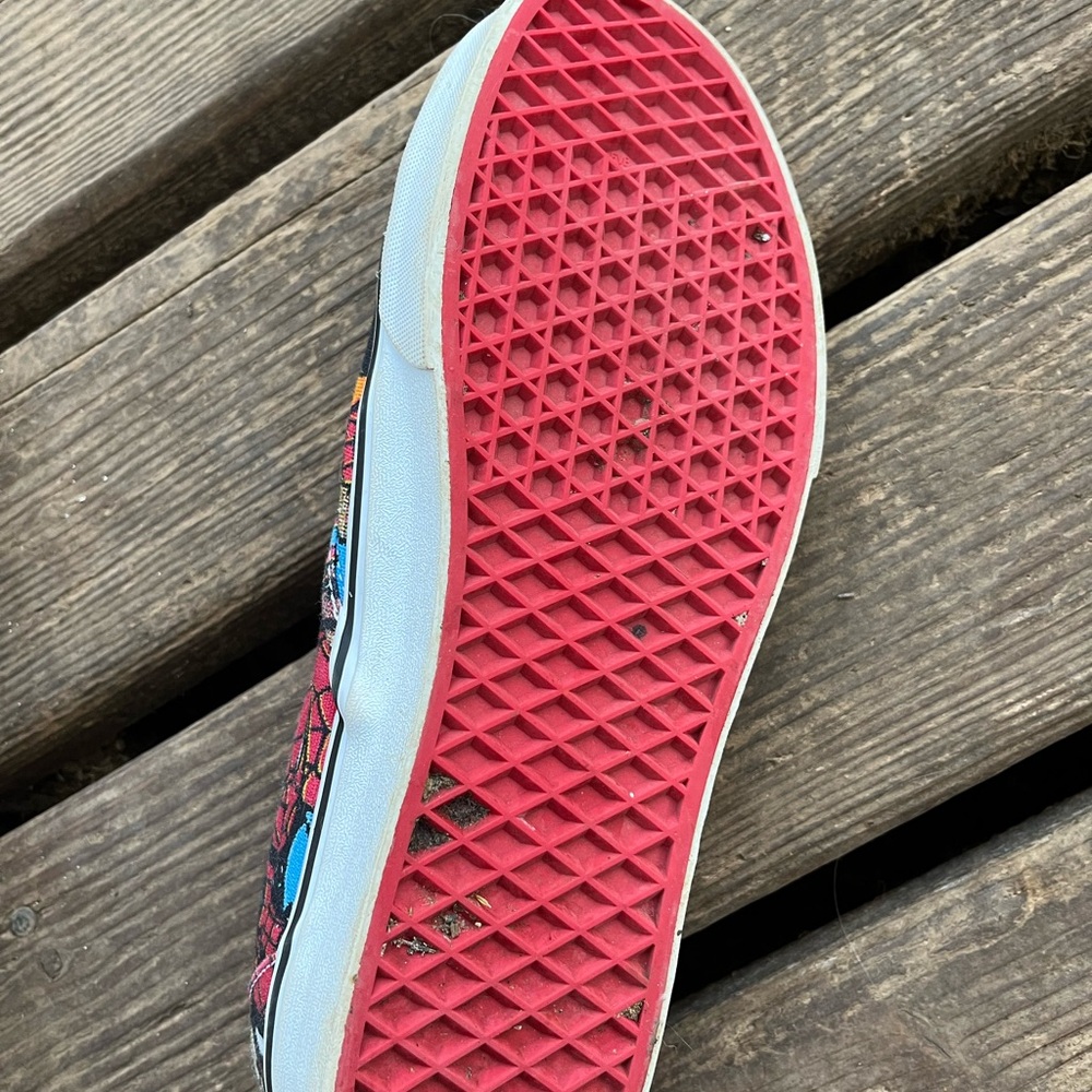 Vans Men’s Marvel Spider-Man Slip-On Shoes - Red and Blue - Picture 6 of 7